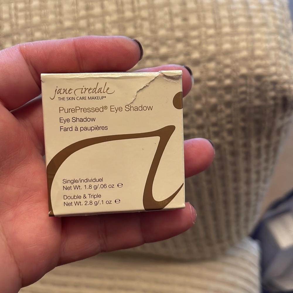 Jane Iredale Royal Velvet eyeshadow - Picture 4 of 4